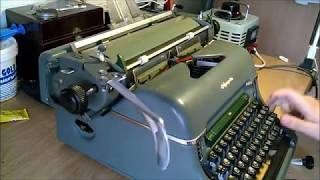 Olympia SG1 typewriter Schreibmaschine [upl. by Lledraw]