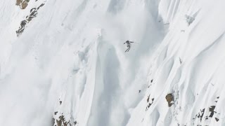 Skier Outruns Massive Avalanche [upl. by Neale130]