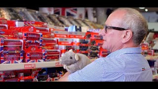 Inside a London souvenir shop with owner Stuart Londoner 160 [upl. by Steen]