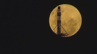 Supermoon caught on timelapse cameras in Melbourne Australia [upl. by Smail]