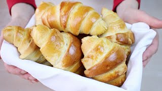 CORNETTI DOLCI Ricetta Facile con poco burro  Easy and Quick Croissant Recipe [upl. by Aydne]