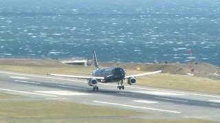 Extreme Airliner Landings At Wellington Long Version [upl. by Montague]