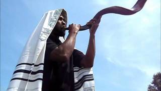 Blowing the Shofar [upl. by Mulderig]